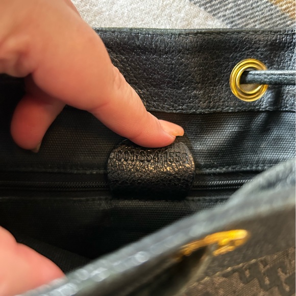 Vintage GUCCI Bucket Bag - Picture 13 of 14